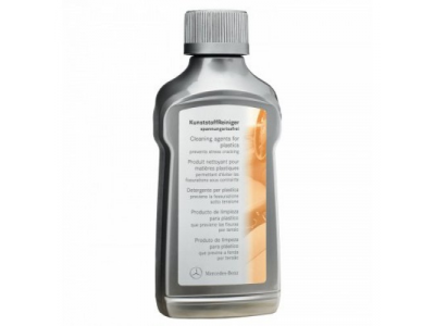 MERCEDES-BENZ (0,250л) очиститель пластиковых поверхностей