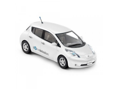 Модель автомобиля Nissan Leaf, White, артикул 999ZEOWT00